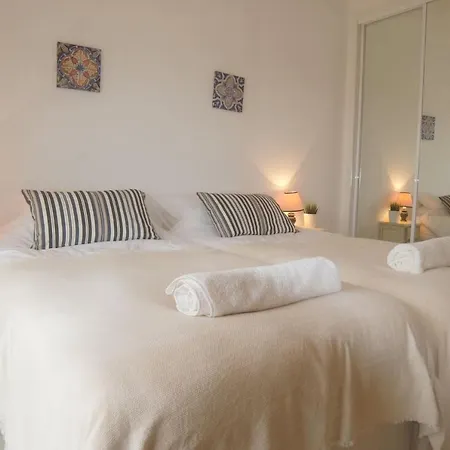 2 Bedroom Townhouse With Shared Pool On Golf Complex Holiday home Budens